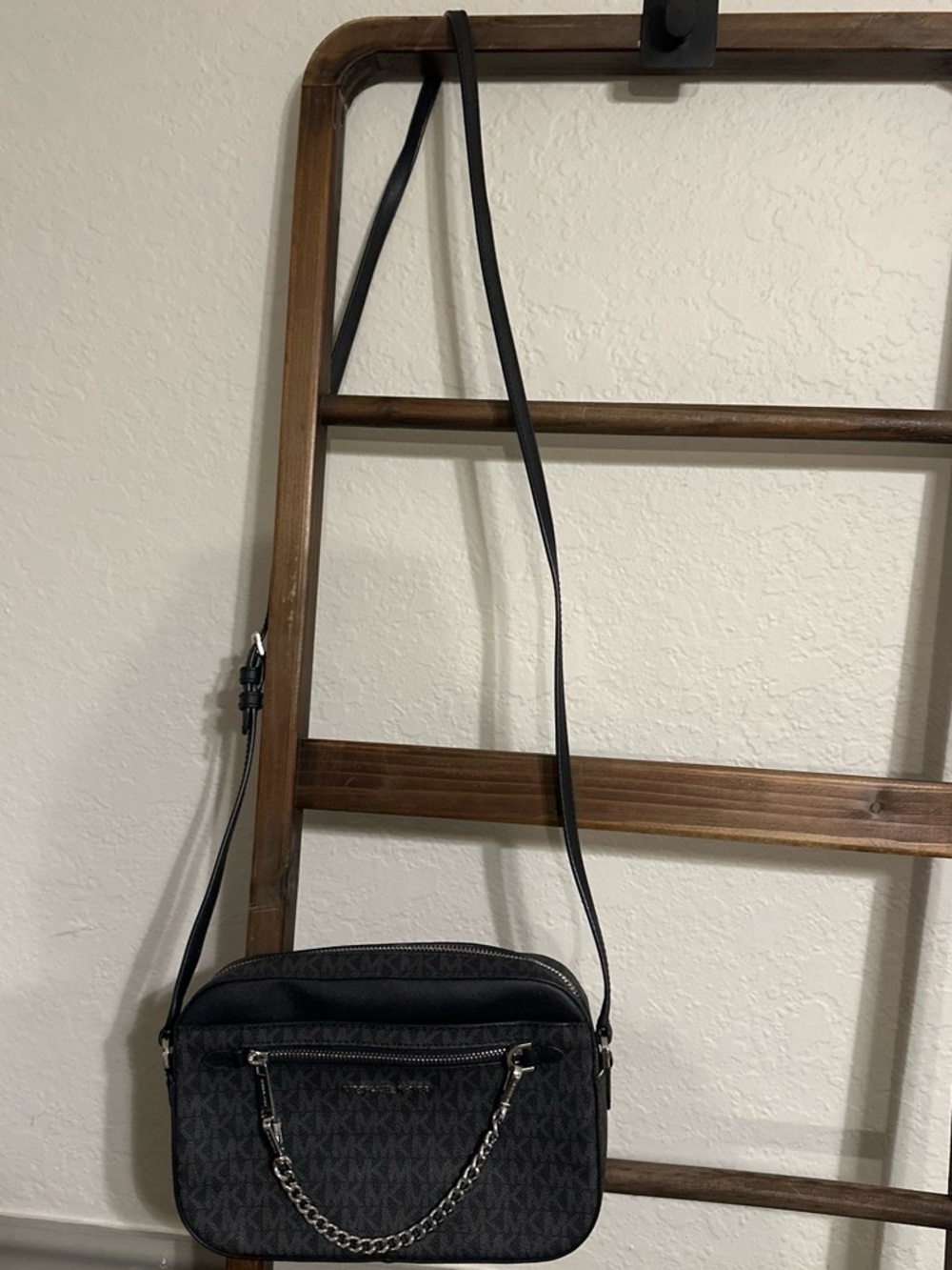 Michael Kors Black Men's Belt Bag with Silver Chain Accent - Picture 2 of 4